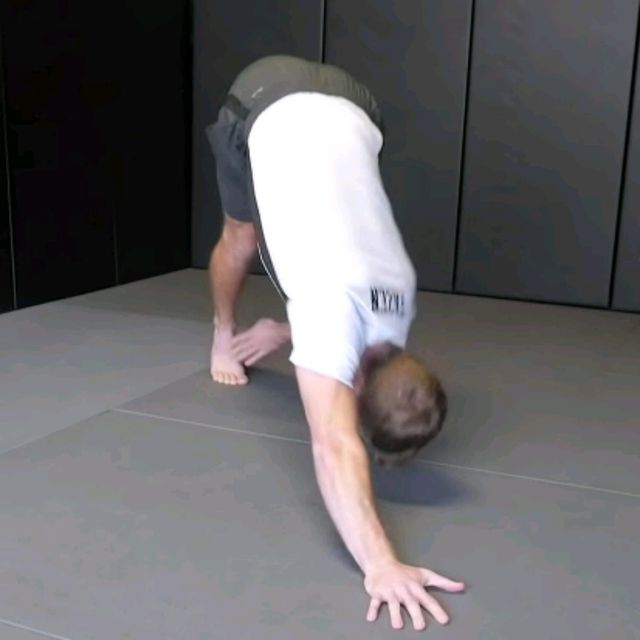 Pike Toe Taps by Bernadette Cordeau Exercise Howto Skimble