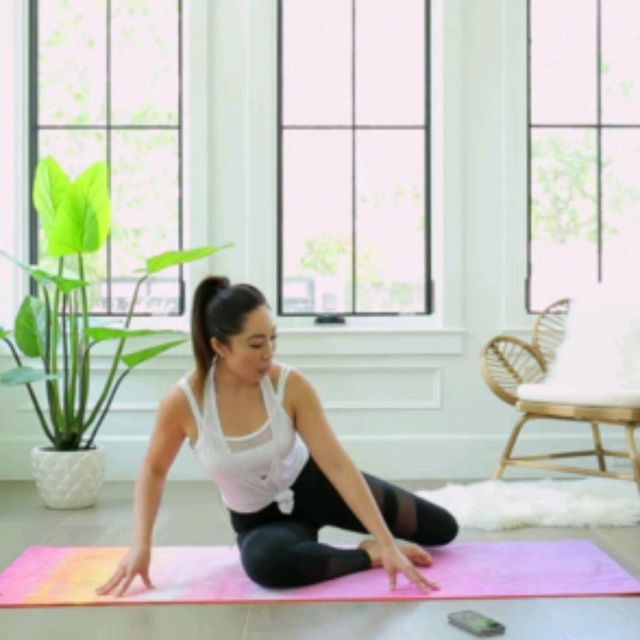 Dance Sweepers Pulse Left Exercise Howto Workout Trainer by Skimble