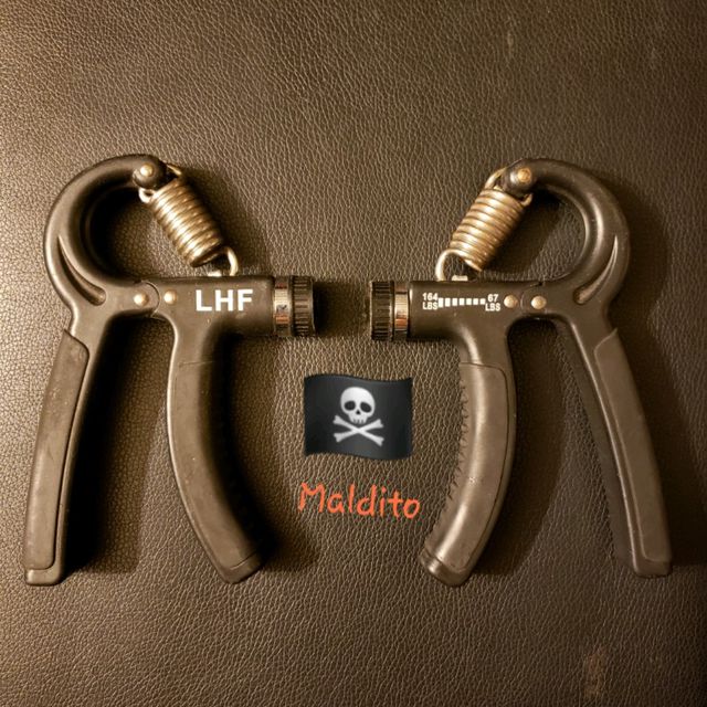 Hand Gripper by Samaritan ☠ . Exercise Howto Skimble