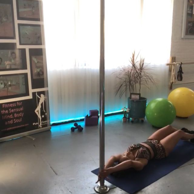 Cradle Crunch by Holly Woods Exercise Howto Skimble