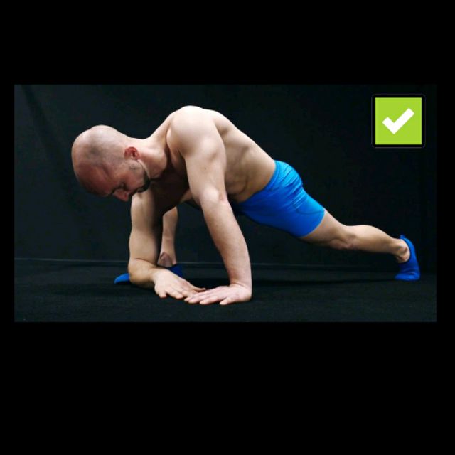 Lunge & Reach Exercise Howto Workout Trainer by Skimble