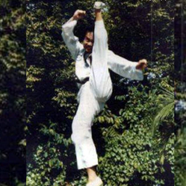 Axe Kick Left • Naeryeo Chagi by Bernadette C. Exercise Howto