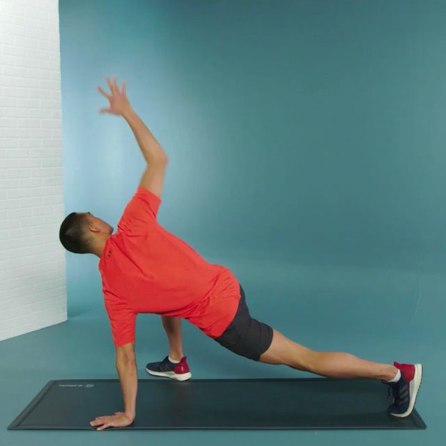 Push Up to Lunge Rotation Exercise Howto Workout Trainer by Skimble