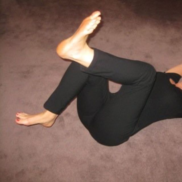 LEGS PASSING Exercise Howto Workout Trainer by Skimble