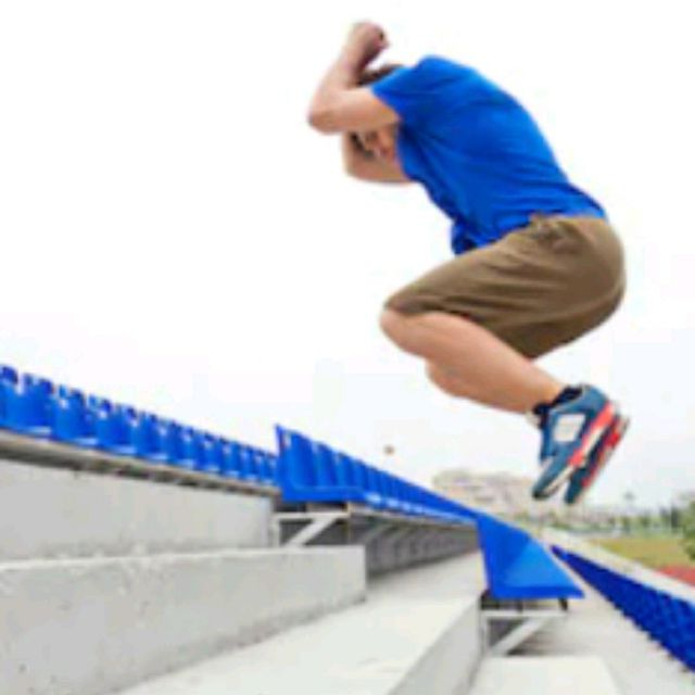 Squat Jump Up Stairs by 𝔻𝕖𝕤𝕖𝕣𝕥 𝔽𝕠𝕩🦊 🌟 Exercise Howto Skimble