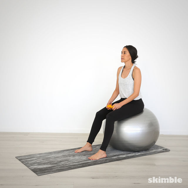Ball Torso Rotations Exercise Howto Skimble Workout Trainer