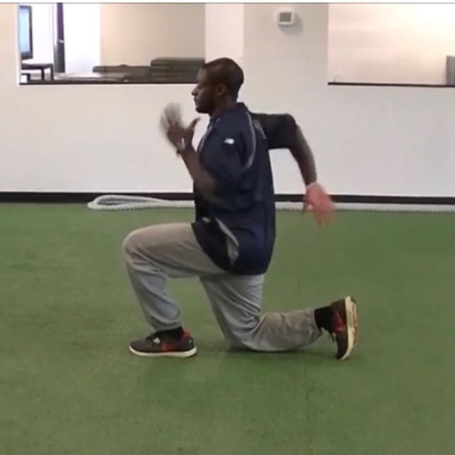 Right Knee Half Kneeling Arm Swings by Brian Fallon Exercise Howto