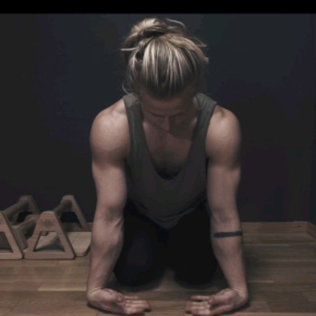 Flipped Wrist Squeeze Exercise Howto Workout Trainer by Skimble