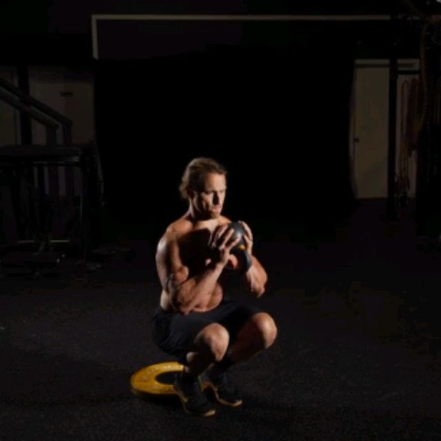 Cyclist Goblet Squat by Francisco Perez Ejercicio Cómo hacerlo Skimble