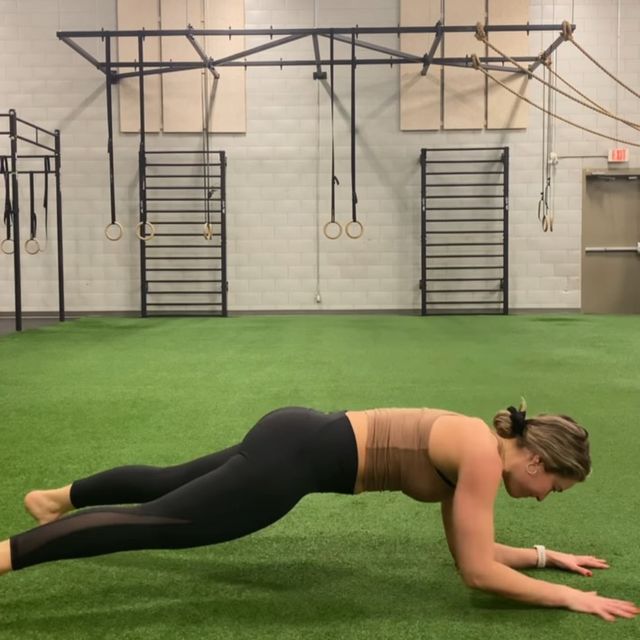 Mountain Climber To Forearm Plank by Rushfitness 💪🏽 Exercise Howto