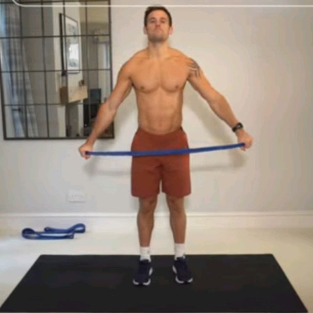 Bands Big Arm Circles Warm Up by Frank Roodenburg Exercise Howto