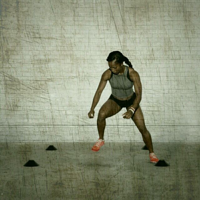4 Cone Hops Exercise Howto Workout Trainer by Skimble