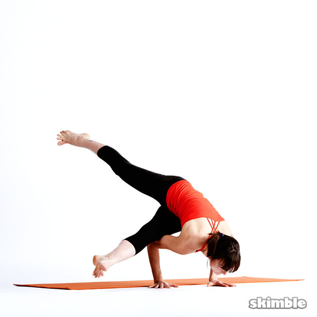 Left Twisting Scissors - Exercise How-to - Workout Trainer by Skimble