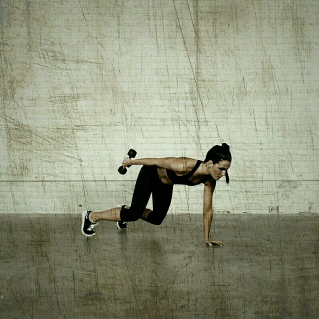 Hover Triceps Kickbacks Exercise Howto Workout Trainer by Skimble