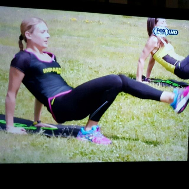 Low Kicks Exercise Howto Workout Trainer by Skimble