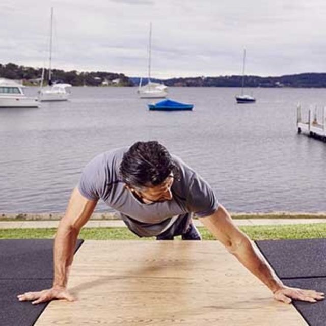 D Archer Push Up Exercise Howto Workout Trainer by Skimble