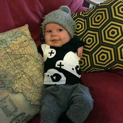 Leg raise hold - Exercise How-to - Workout Trainer by Skimble