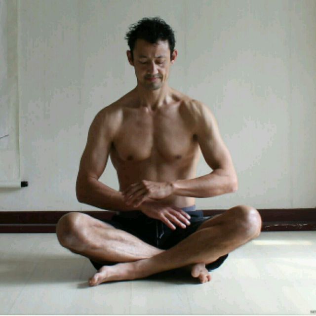 Arm Rotation Meditation by Sungwook C. - Exercise How-to - Skimble