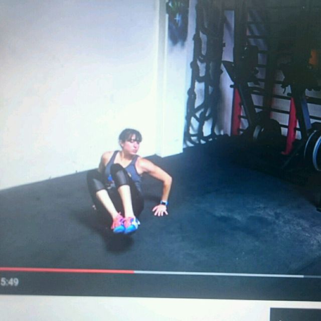 Twist Crunchy Frog Exercise Howto Workout Trainer by