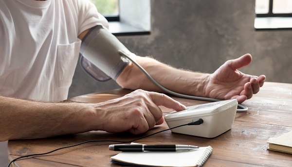 Renal Denervation Lowers BP vs Sham Procedure: RADIANCE-HTN TRIO - Vimarsana News