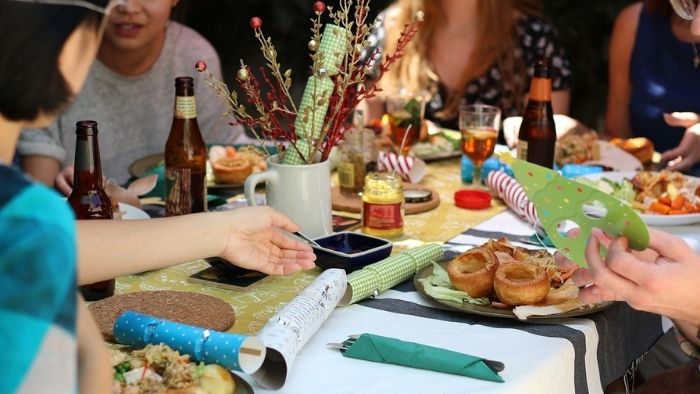Associação de bares e restaurantes celebra decreto mais permissivo de Ratinho Jr. - Vimarsana News