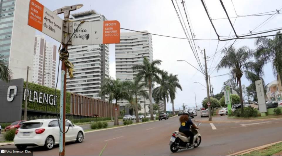 Avenida Ayrton Senna terá interdição de pista para instalação de adutora