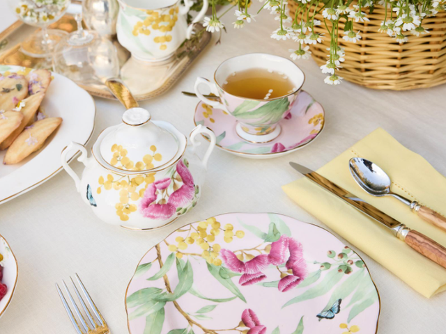 Trending: Floral Tea Sets