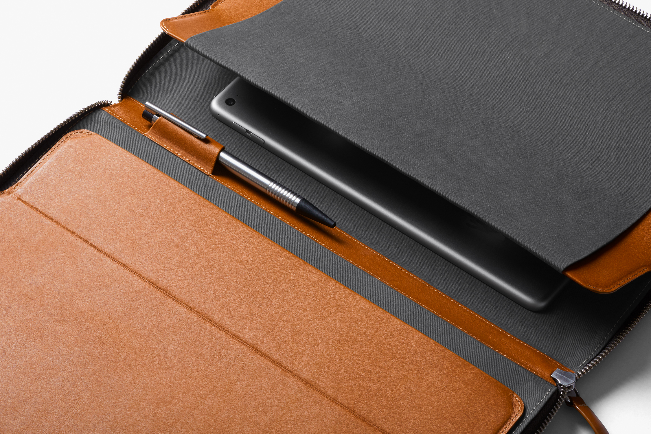 Work Folio A4 Leather Folder, Folio & Compendium Bellroy