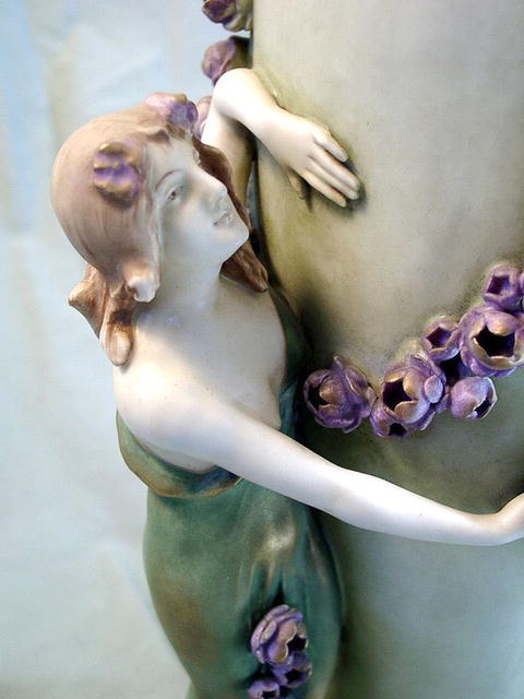 IMPERIAL AMPHORA AUSTRIA DUX WOMAN ON VASE.