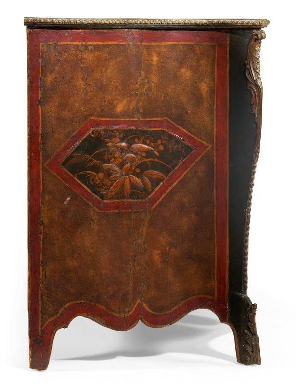 English George III Chinoiserie Japanned Commode