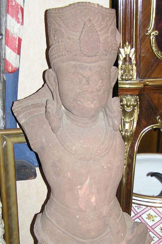 Bodhisattva Statue Avalokiteśvara Lokesvara Buddhist Stone Deity Sculpture