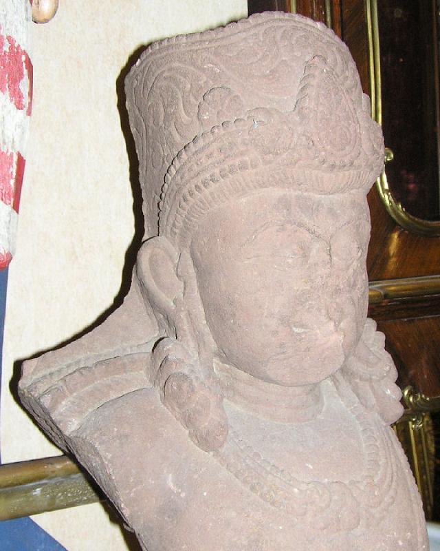 Bodhisattva Statue Avalokiteśvara Lokesvara Buddhist Stone Deity Sculpture