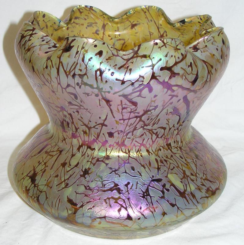 Large Kralik Bacillus Iridescent Glass Vase (9 in, 23 cm)