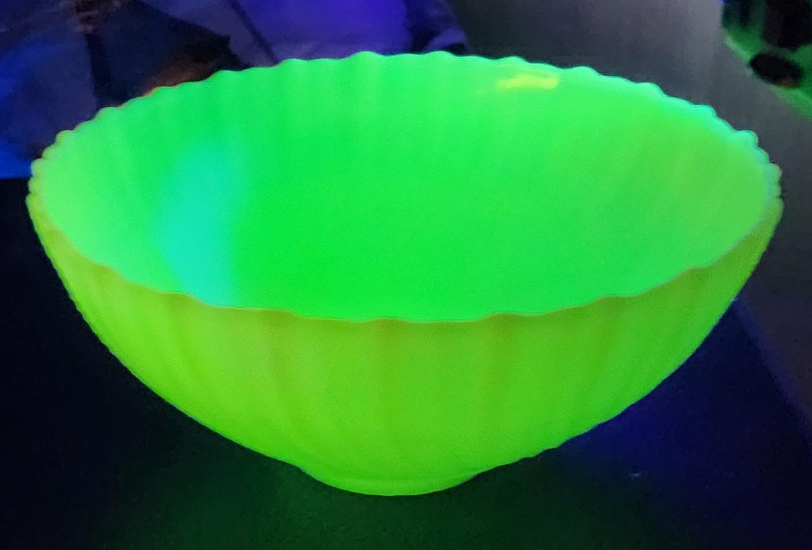 Antique Uranium Custard Glass Shade 1 7/8
