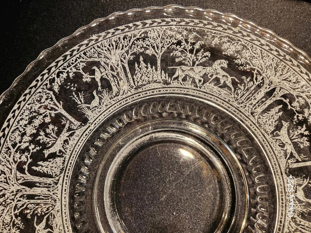 Vintage Wheeling #5097 FOX/HOUNDS Cake Plate D-58e