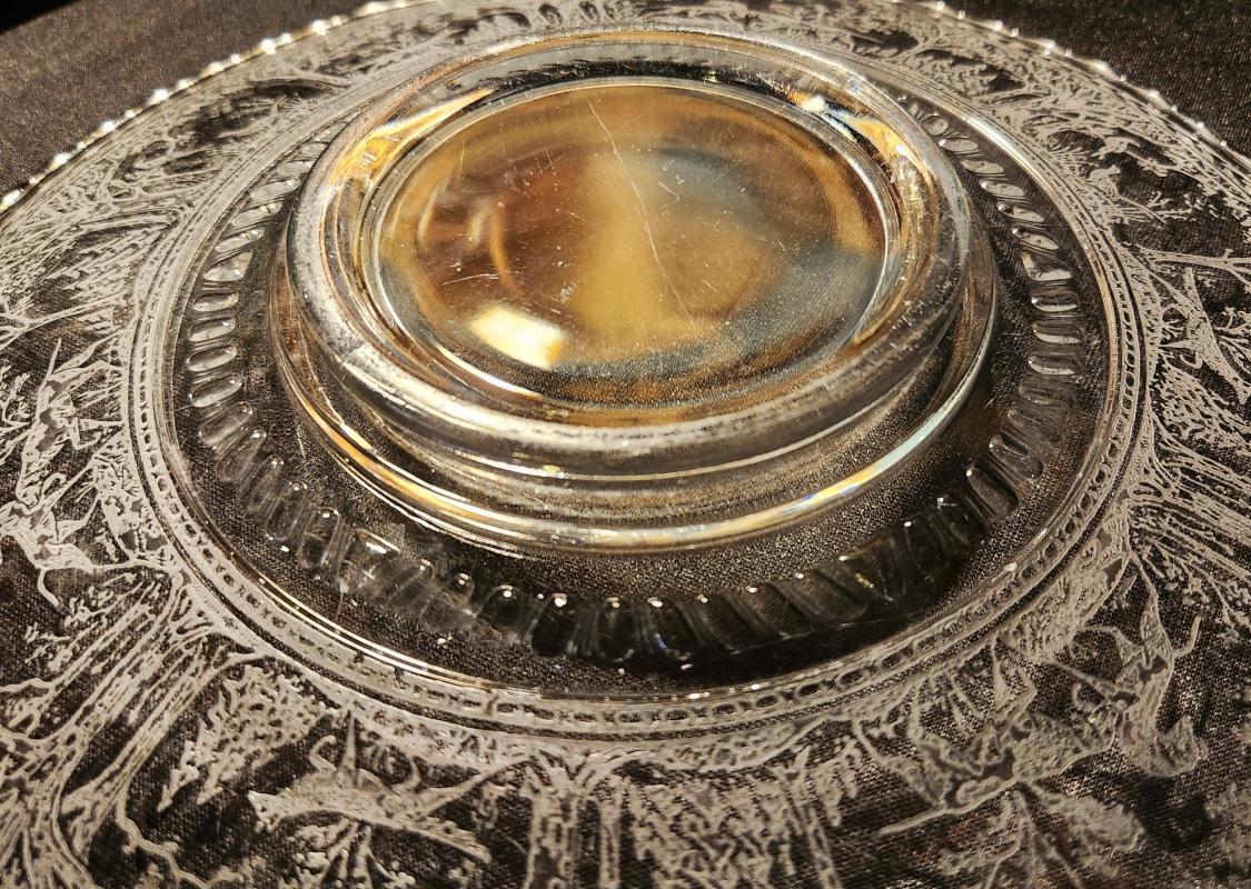 Vintage Wheeling #5097 FOX/HOUNDS Cake Plate D-58e