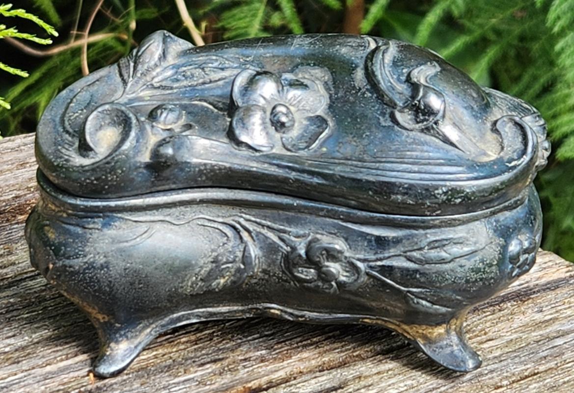 Antique Art Nouveau Jewelry Casket Silverplated Ca. 1900