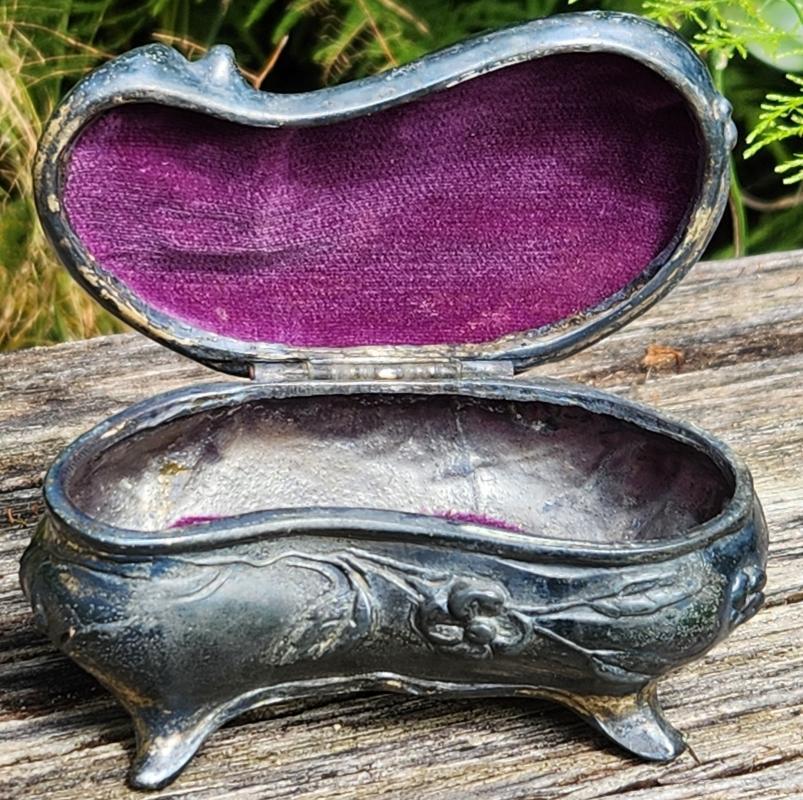 Antique Art Nouveau Jewelry Casket Silverplated Ca. 1900