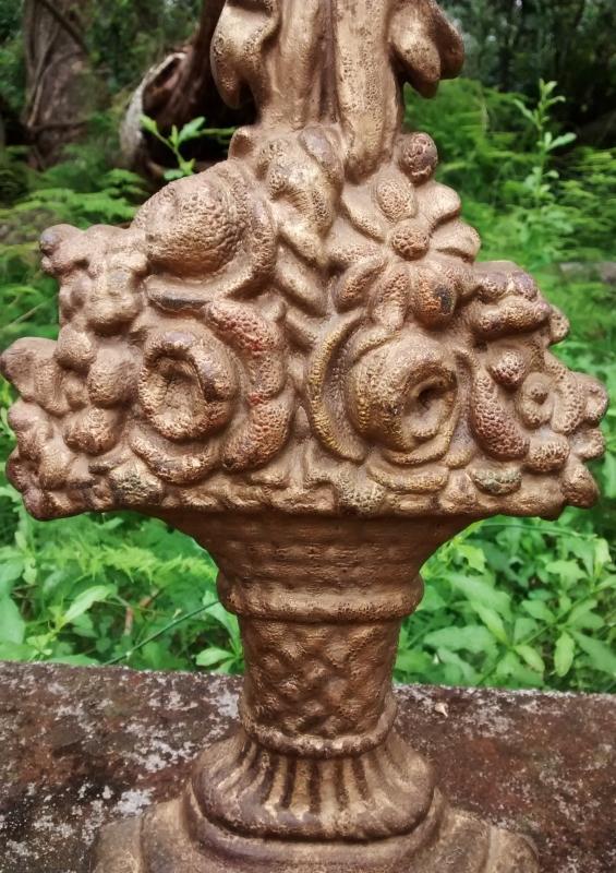 Antique Cast Iron Doorstop Flower Basket w/Bow Albany NY 1920s 15.5