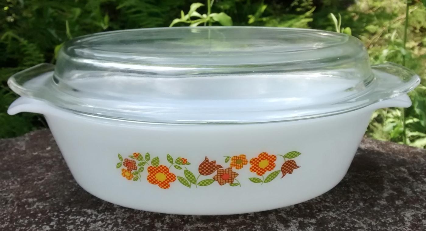 Vintage Fire-King Gingham Floral Casserole w/Flat Lid 1.5 Quart