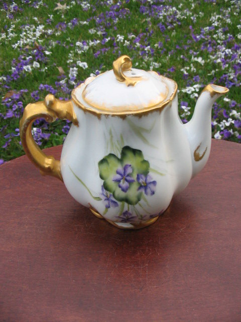 EARLY HAVILAND H. P. TEA SET