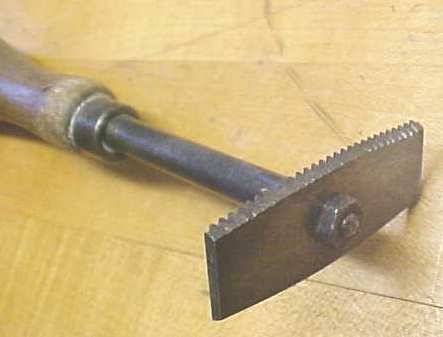 Double Edge Toothing Scraper