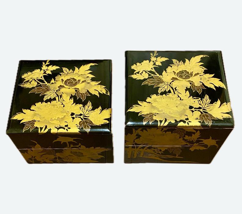 Japan - Wood and Lacquare - Jubako w/Maki-e - Meiji