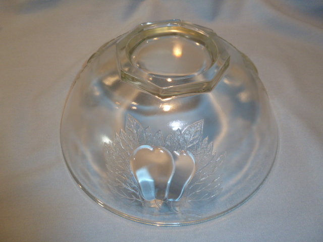 JEANNETTE DEPRESSION GLASS BALTIMORE PEAR CRYSTAL SALAD BOWL