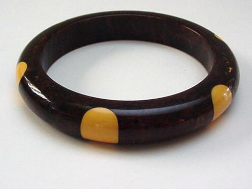 Bakelite Vintage Marbelized Brown & 6 Yellow