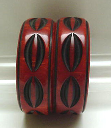 Bakelite Pair of Rust and Black  Bangles