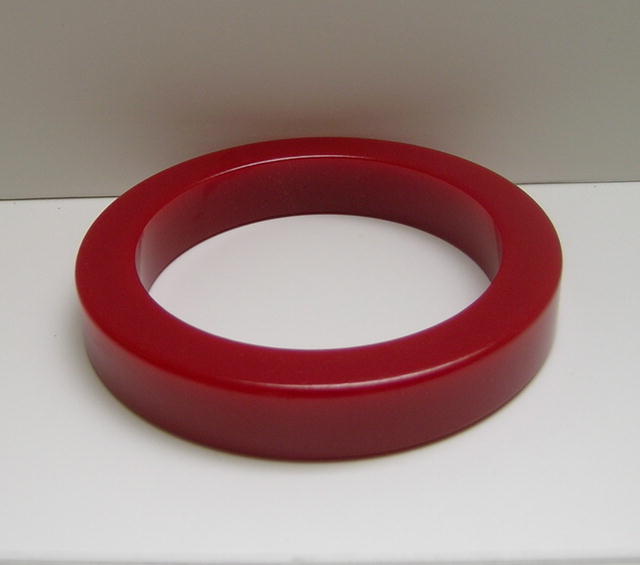 Bakelite Bright Red Vintage Bangle