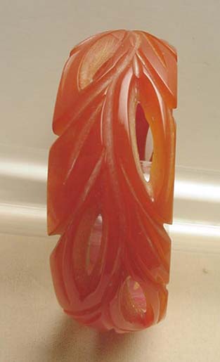 Bakelite Vintage Carved leaf Bracelet