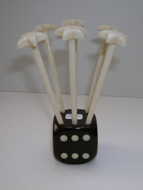 Bakelite Vintage Cube with Swizzle Sticks