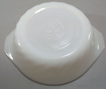 Fireking Swirl in Milk White tabbed cereal bowl,